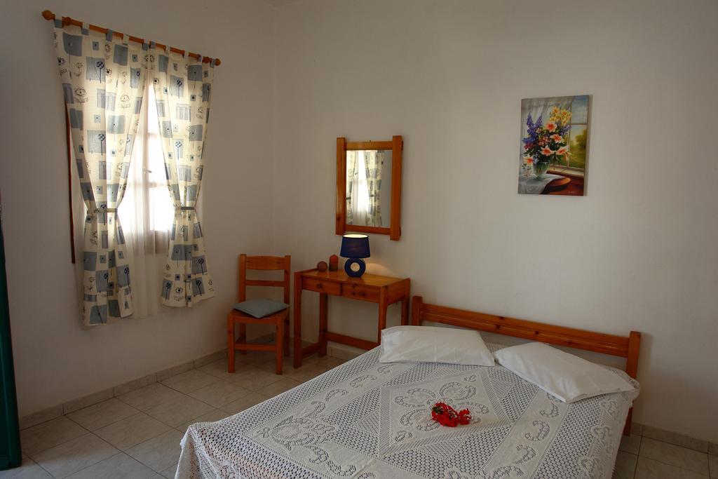 Irene Rooms Folégandros エクステリア 写真